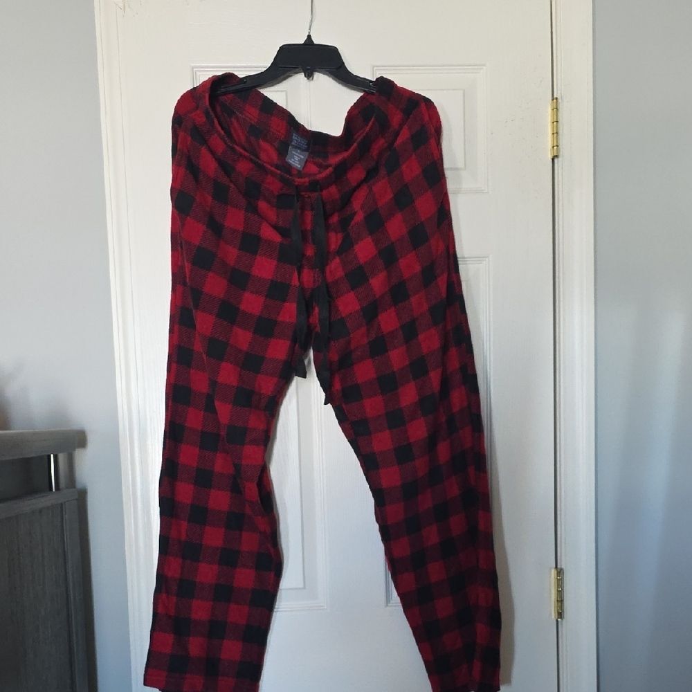 Red and Black Checkered Men's Sweatpants